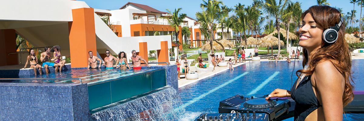 Stay 7 Nights or More and Receive $100 OFF Per Booking